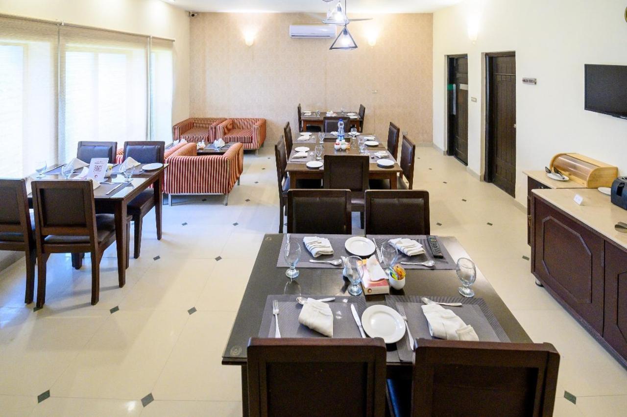 Hotel One Bahawalpur Luaran gambar